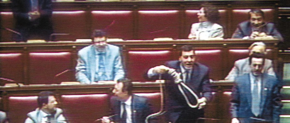 Il deputato leghista che nel 1993 agitò in Aula il cappio